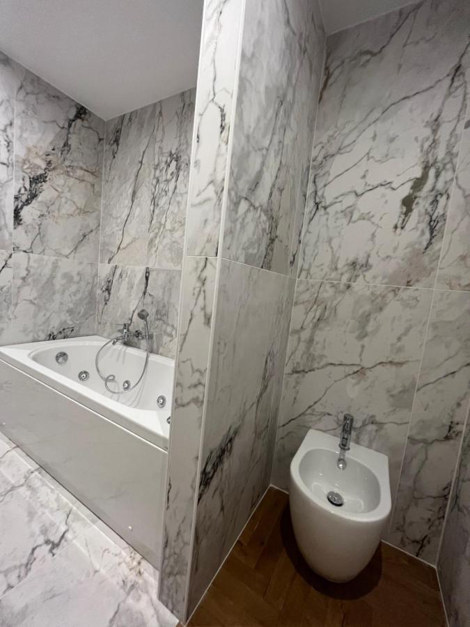 רומא Savoia House, Modern Apartment Near Villa Borghese מראה חיצוני תמונה